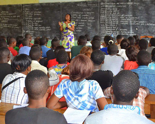 Il est temps de mettre fin à la formation de masse dans l’espace universitaire ouest-africain