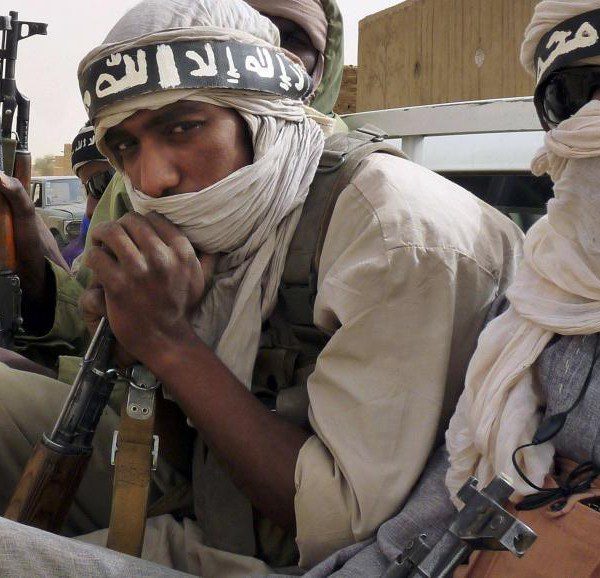 Offensive de l’État islamique dans le Sahel, renouveau de la stratégie “Baqiya wal Tatamadad” ?