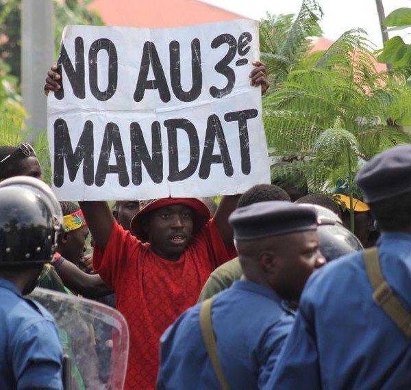 Le projet de maintien au pouvoir d’Alpha Condé n’est pas le seul problème de la Guinée mais c’est bien le problème majeur du moment
