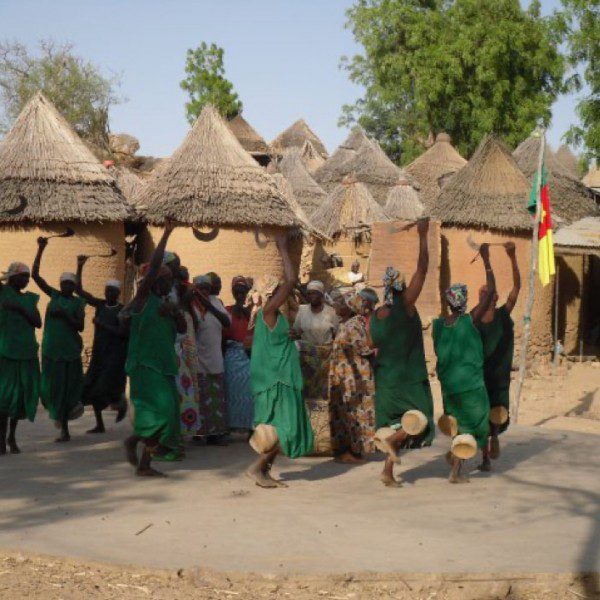 Revalorisation de la culture africaine face aux défis des sociétés modernisées – cas des bâtisseurs locaux dans l’Extrême-Nord du Cameroun