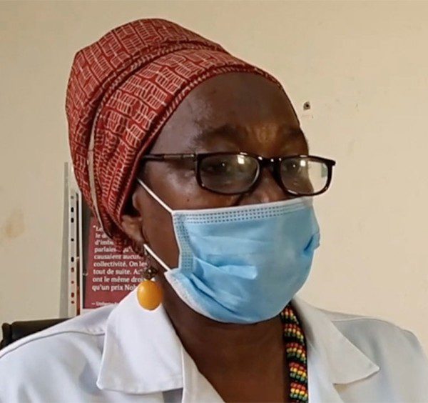 « La pandémie de la Covid 19 nous a montré que la recherche en médecine traditionnelle est un domaine très stratégique que nos gouvernants doivent financer », Pr Rokia Sanogo, cheffe du département médecine traditionnelle de l’Institut national de santé publique
