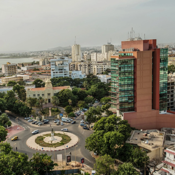Dette publique sénégalaise : lecture structurelle d’une trajectoire budgétaire entre investissement public, financiarisation et chocs macroéconomiques