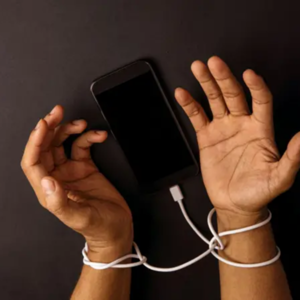 Violences faites aux femmes à l’ère de l’intelligence artificielle : « une menace croissante »